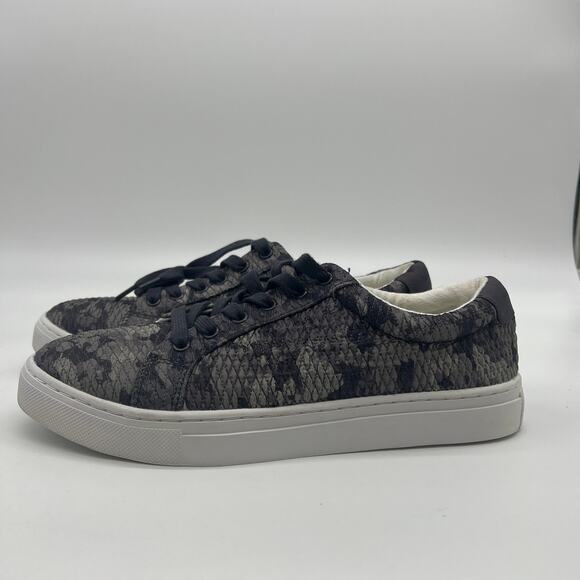 Isaac Mizrahi Live! SOHO Quilted Camo Printed Lace-Up Sneakers Size 10 M Grey - Picture 9 of 10